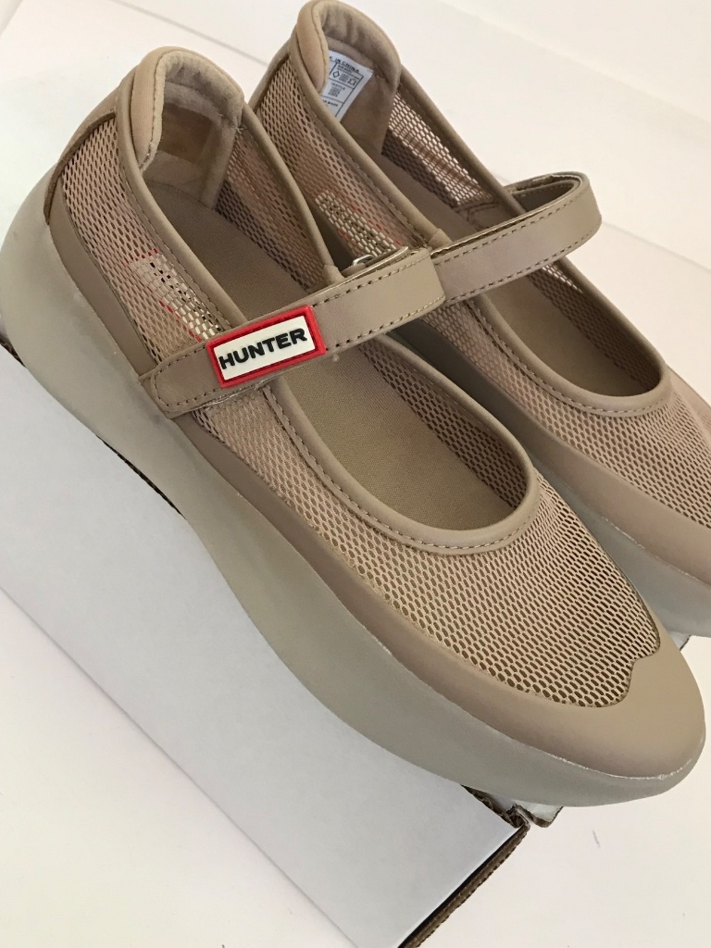 HUNTER Mire Mary Jane Mesh Shoe Tan Sneakers Women’s Size 6 - Picture 9 of 15